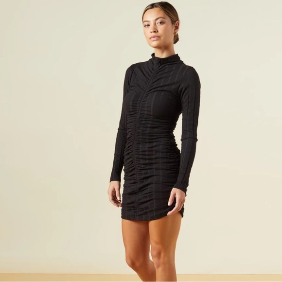 MONROE- Green Ruched Long Sleeve Body-con Dress - NEW - Picture 3 of 10